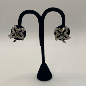 Vintage Sarah Cov Rhinestone Flower Clip On Earrings